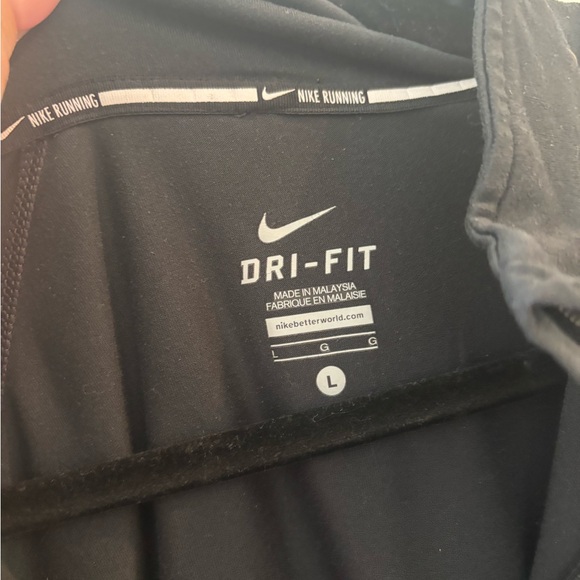 Nike Black Running Long Sleeve - Picture 2 of 2